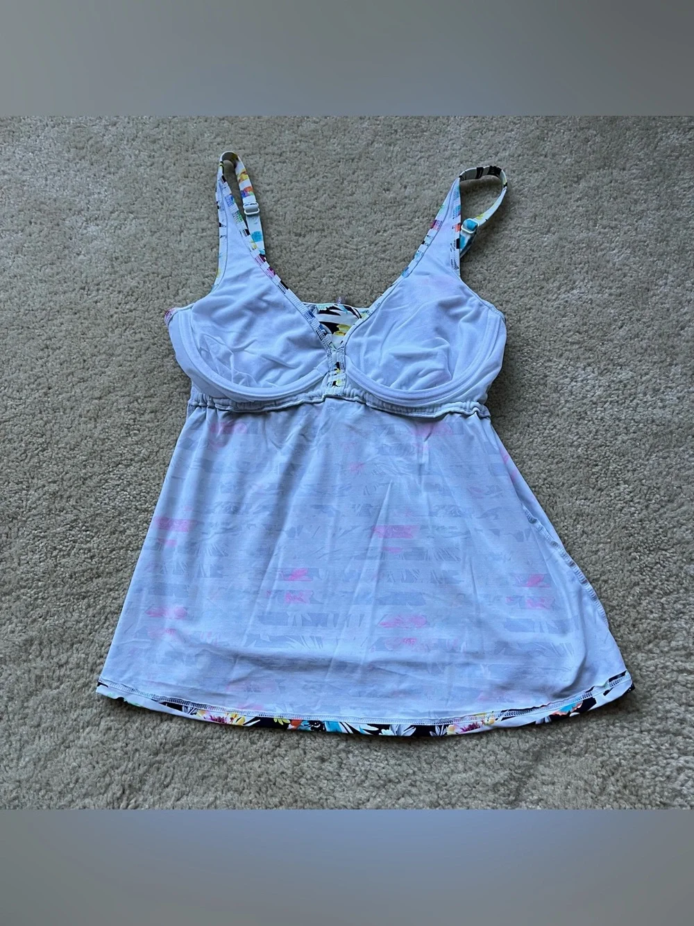 Venus Sunseeker White Multicolor Floral Stripe Underwired Tankini Top - 8 - VGUC